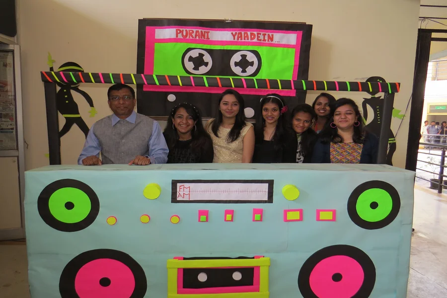 Vishwwacarnival Them